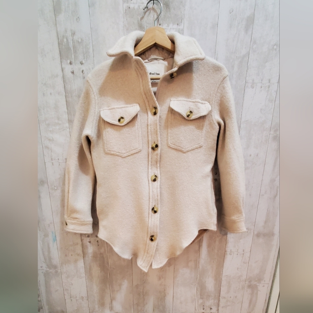 Women's Cream Button-Front Shacket Jacket